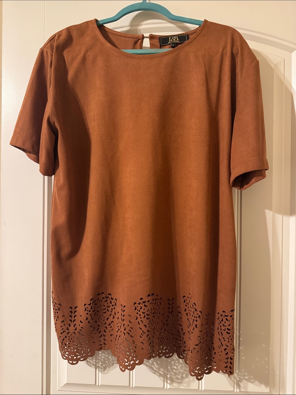 L&B Women's Faux Suede Short Sleeve Tunic in Rust